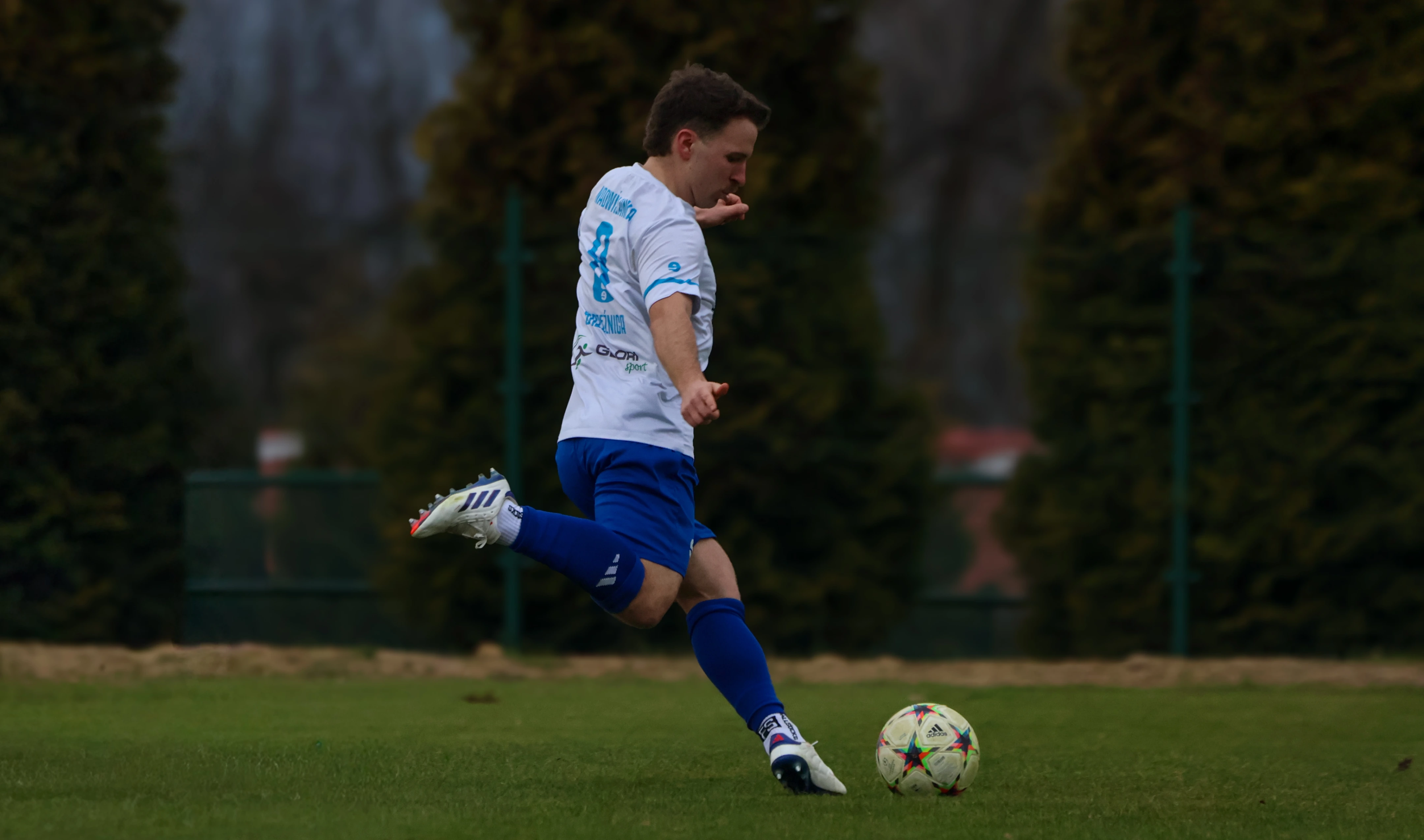 LKS Nadwislanka Brzeznica - tło sekcji Hero